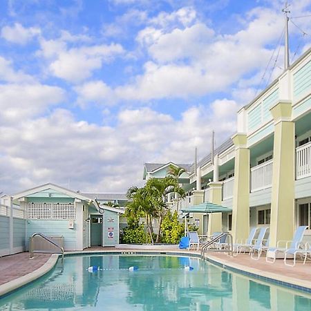 Resort Sixty-Six Голмс-Біч Екстер'єр фото